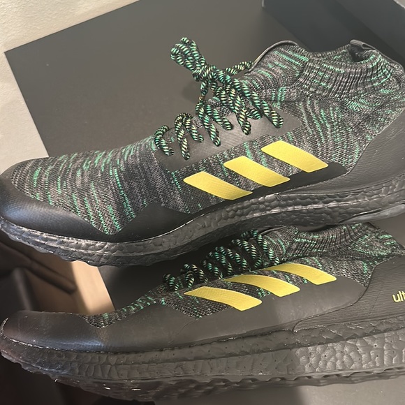 Adidas Ultraboost DNA x Von Miller Men's Mid Shoes - Picture 9 of 15